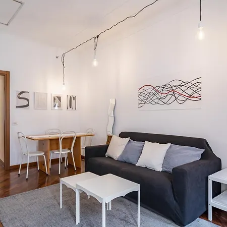 Easylife - Colorful In Porta Venezia District Milano
