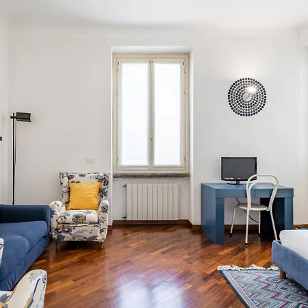 Easylife - Colorful In Porta Venezia District